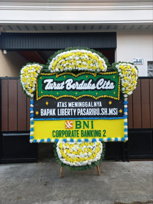 Papan Bunga Duka di Kusipan Babas