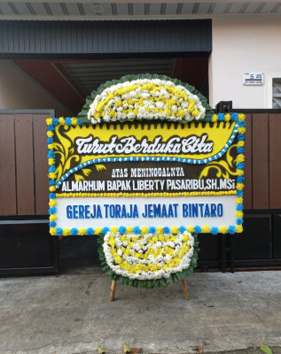 Papan Bunga Duka di Kusipan Babas