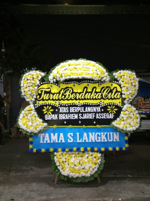 Papan Bunga Duka di Kusipan Babas